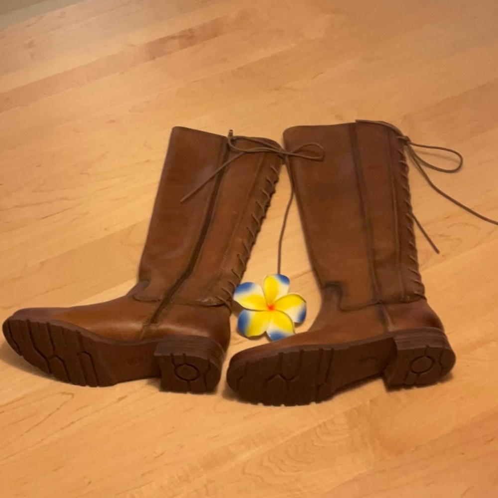New Sofft No Tags or Box Brown Leather Tall Lace Up Riding Boots Size 8
